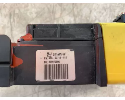 FREIGHTLINER Business Class M2 Fuse Box