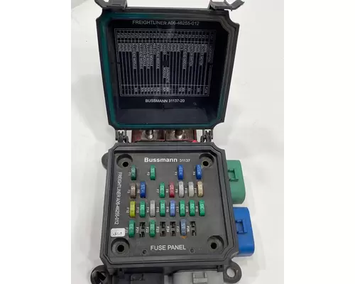 FREIGHTLINER Business Class M2 Fuse Box