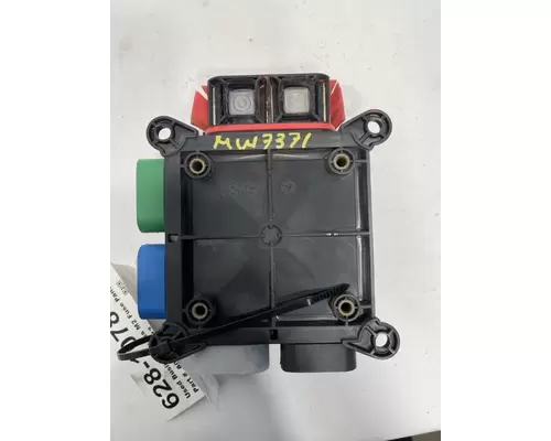 FREIGHTLINER Business Class M2 Fuse Box