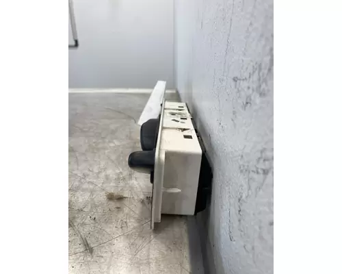 FREIGHTLINER Business Class M2 Heater or Air Conditioner Parts, Misc.