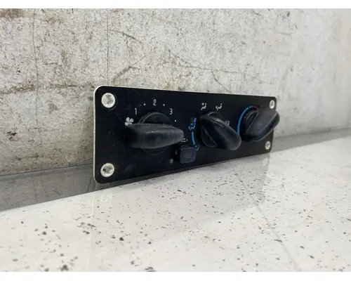 FREIGHTLINER Business Class M2 Heater or Air Conditioner Parts, Misc.
