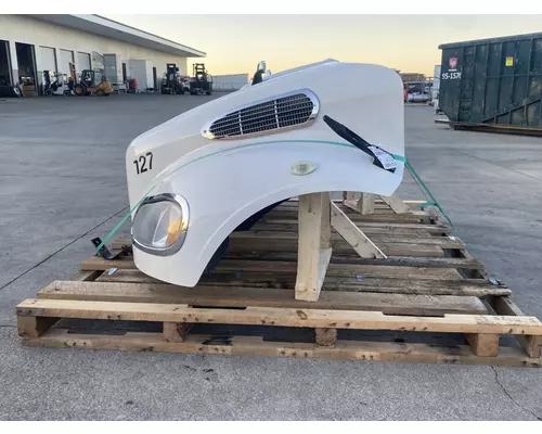 FREIGHTLINER Business Class M2 Hood