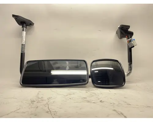 FREIGHTLINER Business Class M2 Mirror (Side View)