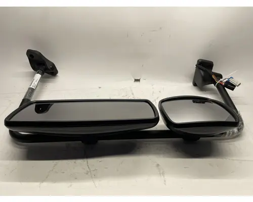 FREIGHTLINER Business Class M2 Mirror (Side View)