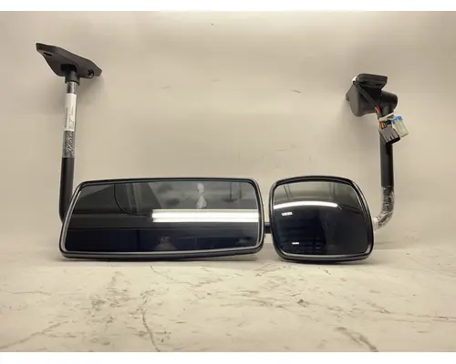 FREIGHTLINER Business Class M2 Mirror (Side View)