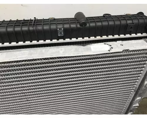 FREIGHTLINER Business Class M2 Radiator