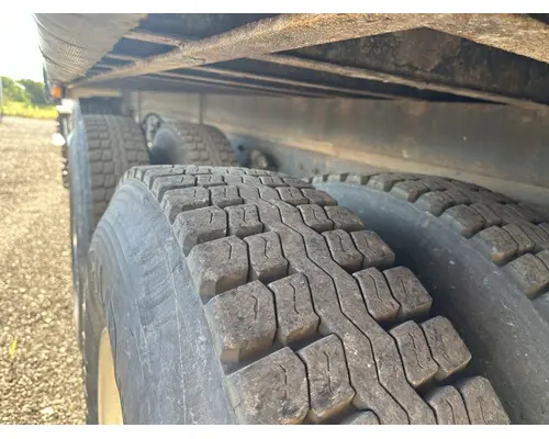 FREIGHTLINER Business Class M2 Rebuilders