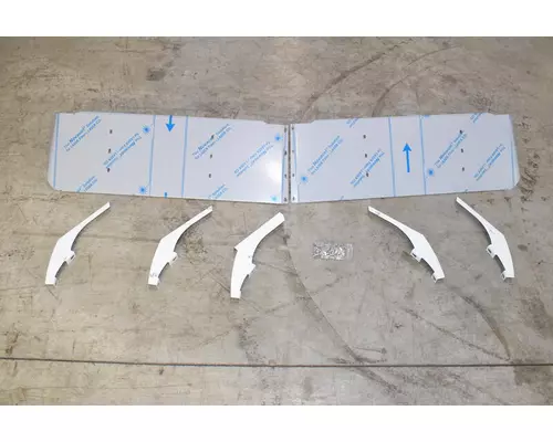 FREIGHTLINER Business Class M2 Sun Visor (External)