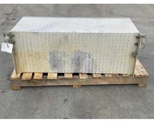 FREIGHTLINER Business Class M2 Tool Box
