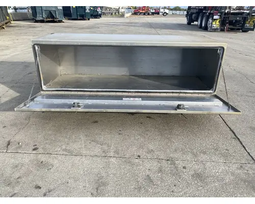 FREIGHTLINER Business Class M2 Tool Box
