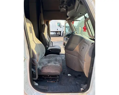 FREIGHTLINER CA125SLP Cab