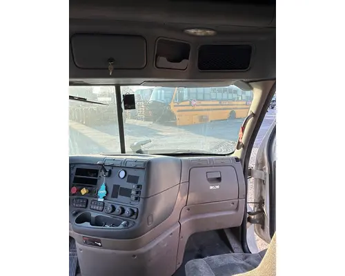 FREIGHTLINER CA125SLP Cab