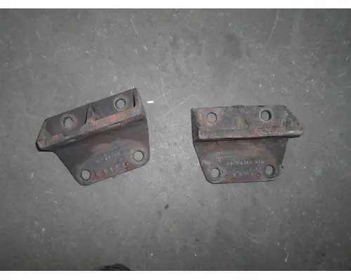 FREIGHTLINER CAB OVER Engine Mounts