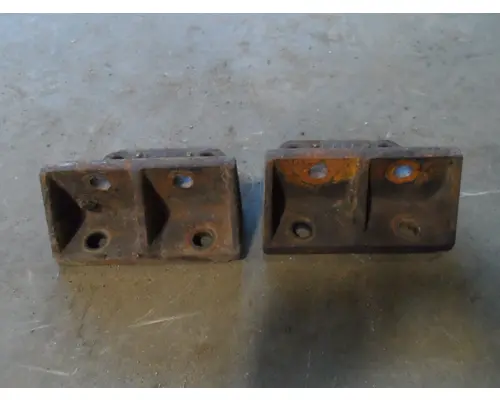 FREIGHTLINER CAB OVER Engine Mounts