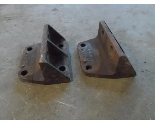 FREIGHTLINER CAB OVER Engine Mounts