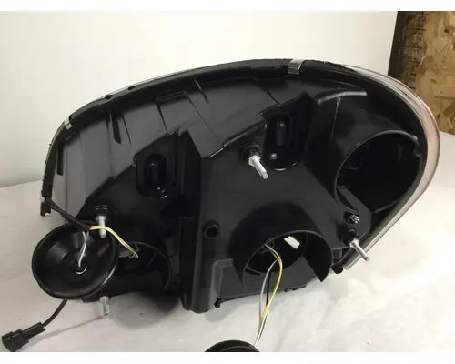 FREIGHTLINER CASCADIA - P3 HEADLAMP