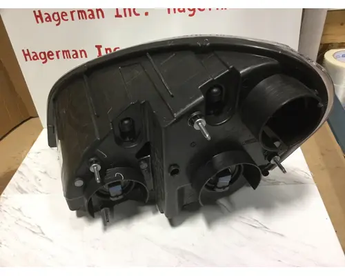 FREIGHTLINER CASCADIA - P3 HEADLAMP