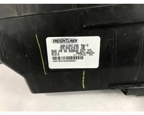 FREIGHTLINER CASCADIA - P3 HEADLAMP