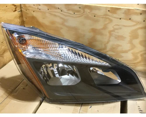 FREIGHTLINER CASCADIA - P4 HEADLAMP