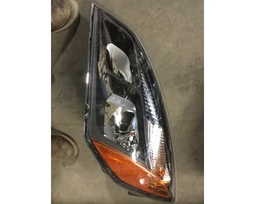 FREIGHTLINER CASCADIA - P4 HEADLAMP