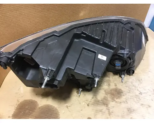 FREIGHTLINER CASCADIA - P4 HEADLAMP