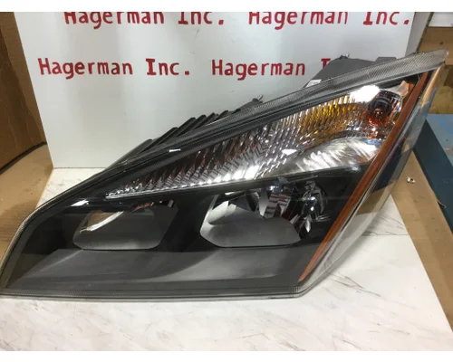 FREIGHTLINER CASCADIA - P4 HEADLAMP