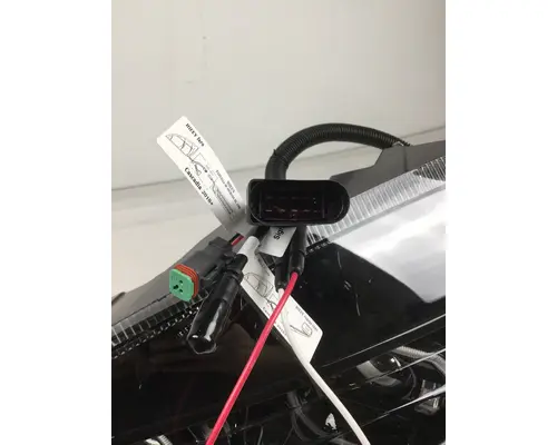 FREIGHTLINER CASCADIA - P4 Headlamp Assembly