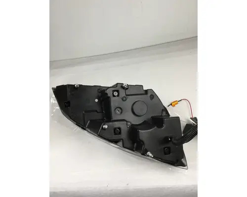 FREIGHTLINER CASCADIA - P4 Headlamp Assembly