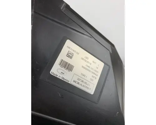 FREIGHTLINER CASCADIA - P4 Headlamp Assembly