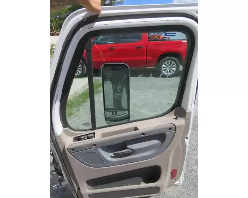 FREIGHTLINER CASCADIA  125 Door Assembly, Front