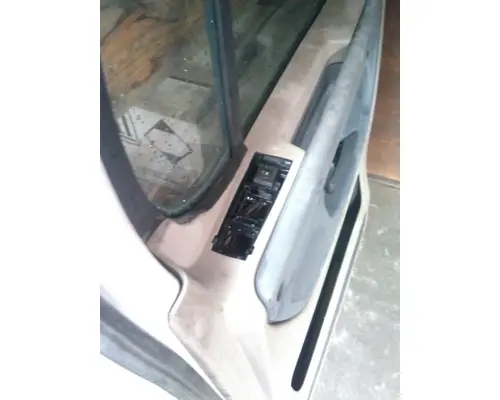 FREIGHTLINER CASCADIA 113-125 DOOR ASSEMBLY, FRONT