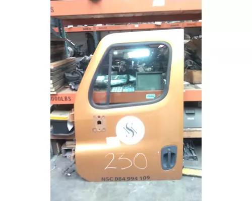 FREIGHTLINER CASCADIA 113-125 DOOR ASSEMBLY, FRONT
