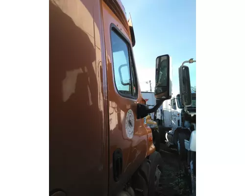 FREIGHTLINER CASCADIA 113-125 DOOR ASSEMBLY, FRONT