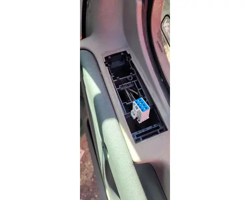 FREIGHTLINER CASCADIA 113-125 DOOR ASSEMBLY, FRONT