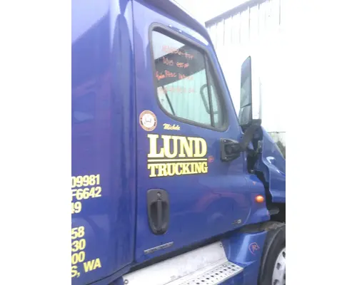 FREIGHTLINER CASCADIA 113-125 DOOR ASSEMBLY, FRONT