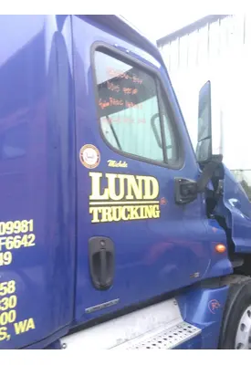 FREIGHTLINER CASCADIA 113-125 DOOR ASSEMBLY, FRONT