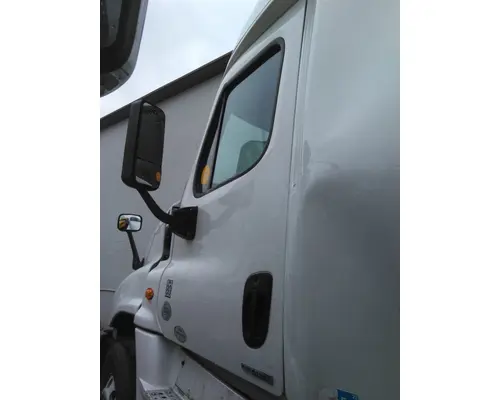 FREIGHTLINER CASCADIA 113-125 DOOR ASSEMBLY, FRONT