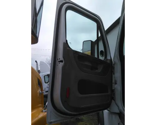 FREIGHTLINER CASCADIA 113-125 DOOR ASSEMBLY, FRONT
