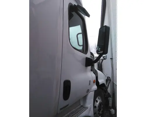 FREIGHTLINER CASCADIA 113-125 DOOR ASSEMBLY, FRONT