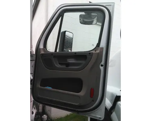 FREIGHTLINER CASCADIA 113-125 DOOR ASSEMBLY, FRONT