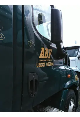 FREIGHTLINER CASCADIA 113-125 DOOR ASSEMBLY, FRONT