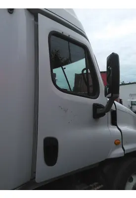 FREIGHTLINER CASCADIA 113-125 DOOR ASSEMBLY, FRONT