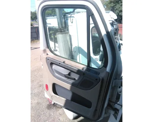 FREIGHTLINER CASCADIA 113-125 DOOR ASSEMBLY, FRONT