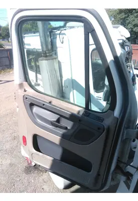 FREIGHTLINER CASCADIA 113-125 DOOR ASSEMBLY, FRONT