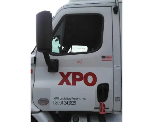 FREIGHTLINER CASCADIA 113-125 DOOR ASSEMBLY, FRONT