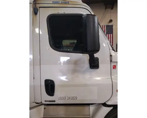 FREIGHTLINER CASCADIA 113-125 DOOR ASSEMBLY, FRONT
