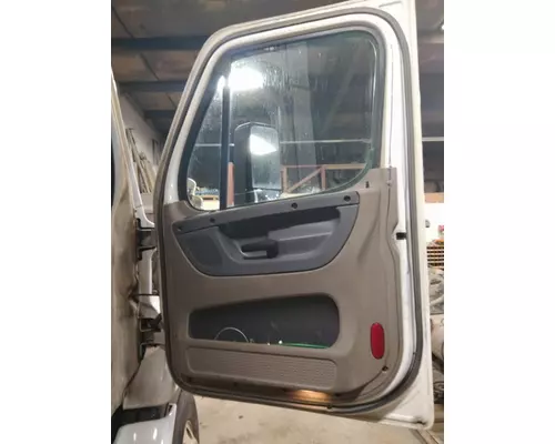FREIGHTLINER CASCADIA 113-125 DOOR ASSEMBLY, FRONT