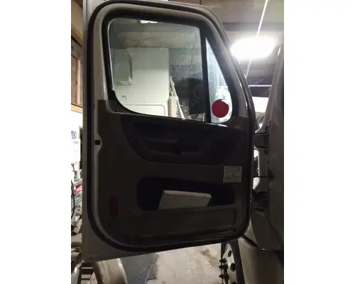 FREIGHTLINER CASCADIA 113-125 DOOR ASSEMBLY, FRONT