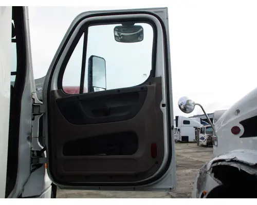 FREIGHTLINER CASCADIA 113-125 DOOR ASSEMBLY, FRONT