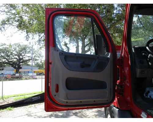 FREIGHTLINER CASCADIA 113-125 DOOR ASSEMBLY, FRONT